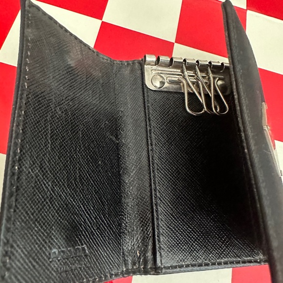 Prada keychain - Picture 3 of 6